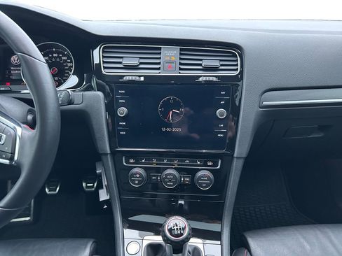 Used 2020 Volkswagen GTI Autobahn image 12