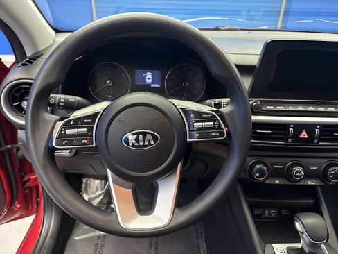 Used 2020 Kia Forte LXS FWD image 13