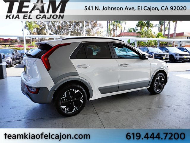 New 2026 Kia Niro Wave w/ Wave Preserve Package FWD image 9