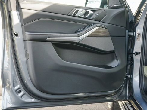 Used 2024 BMW X5 sDrive40i w/ Premium Package image 8