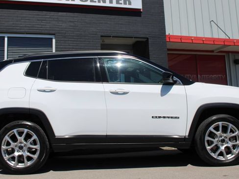 Used 2025 Jeep Compass Limited AWD/4WD image 6