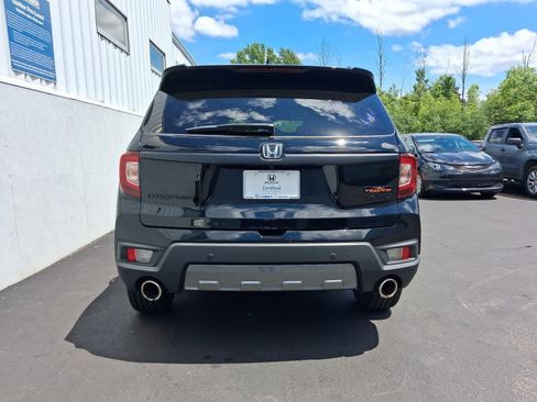 Used 2023 Honda Passport TrailSport image 11