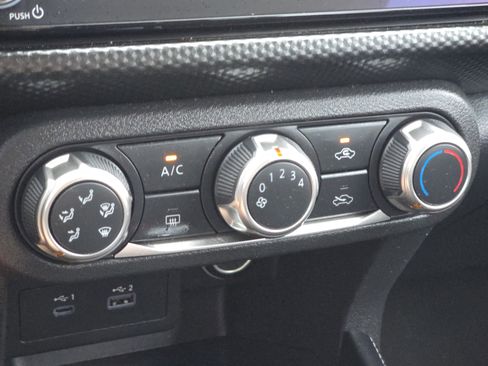 Used 2024 Nissan Kicks SV image 19