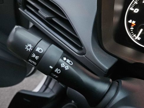 Used 2024 Subaru Crosstrek 2.0i Premium image 27