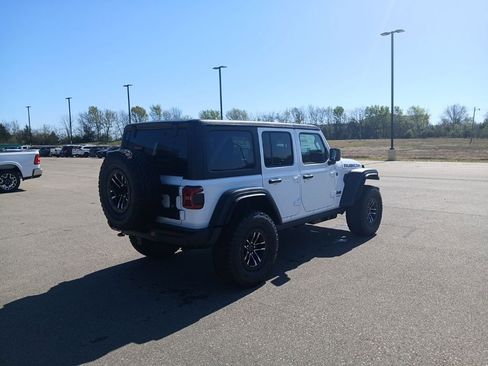 New 2026 Jeep Wrangler Unlimited Rubicon w/ Xtreme 35 Tire Package image 8