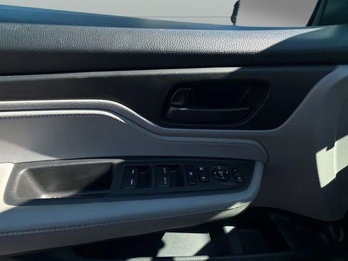 Used 2018 Honda Odyssey LX image 27