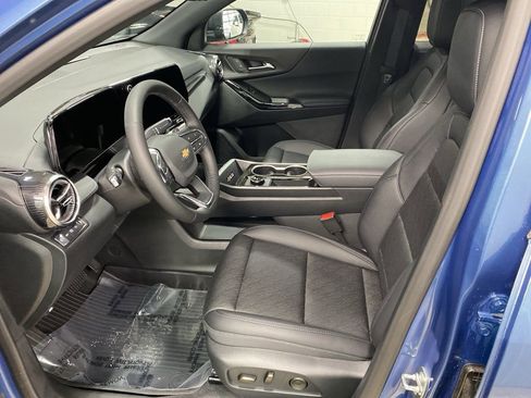 New 2026 Chevrolet Equinox LT w/ Convenience Package II image 19