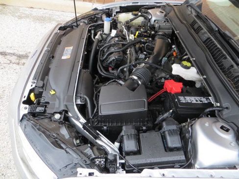 Used 2020 Ford Fusion SE AWD/4WD image 32
