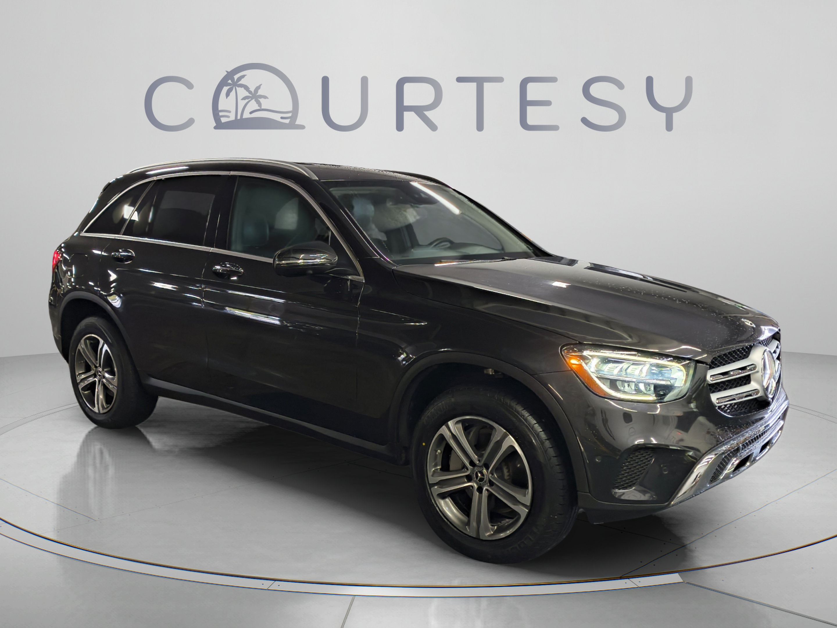 Used 2022 Mercedes-Benz GLC 300 image 9