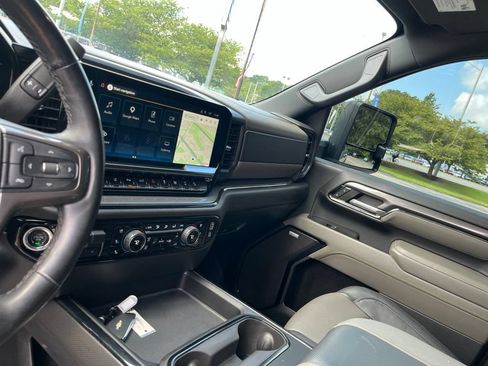 Used 2024 Chevrolet Silverado 2500 ZR2 w/ ZR2 Bison Edition AWD/4WD image 17
