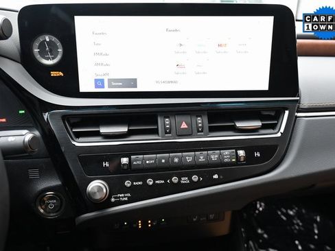 Used 2025 Lexus ES 300h w/ Premium Package image 14
