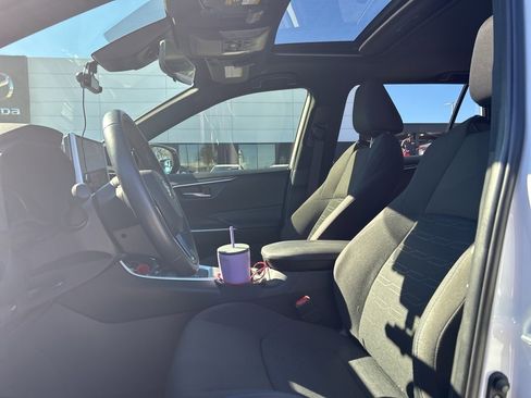 Used 2024 Toyota RAV4 SE image 2