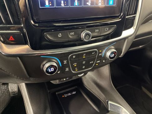 Used 2023 Chevrolet Traverse LT w/ Rear Camera Mirror Package AWD/4WD image 33