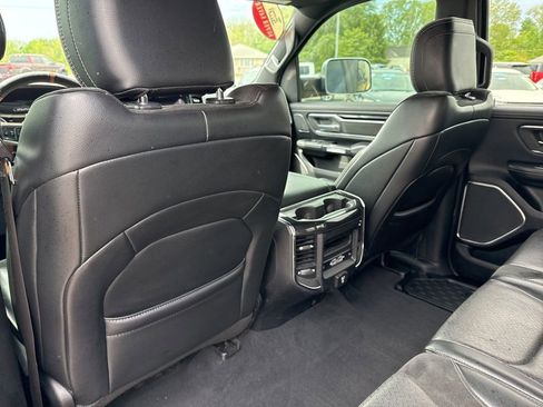 Used 2019 RAM 1500 Laramie AWD/4WD image 11