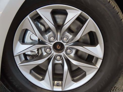 Used 2022 Toyota Sienna XLE FWD image 7