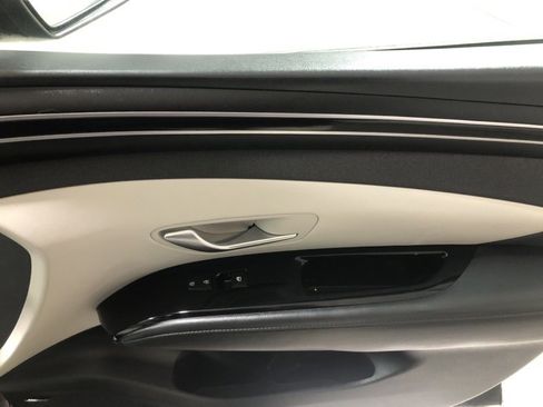 Used 2023 Hyundai Tucson Limited image 16