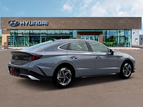 New 2026 Hyundai Sonata SEL FWD image 8