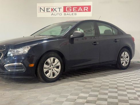 Used 2016 Chevrolet Cruze LS FWD image 3