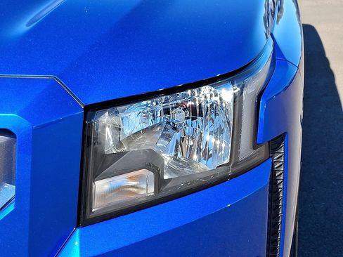 Certified 2024 Nissan Frontier SV w/ SV Convenience Package image 10