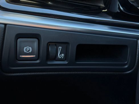 Certified 2023 Cadillac XT6 Premium Luxury image 18