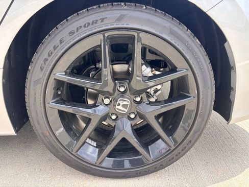 Used 2026 Honda Civic Sport image 11