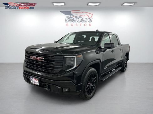 Used 2024 GMC Sierra 1500 Elevation AWD/4WD image 1