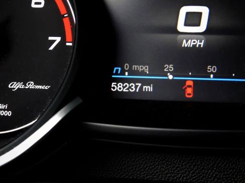 Used 2023 Alfa Romeo Stelvio Ti image 26