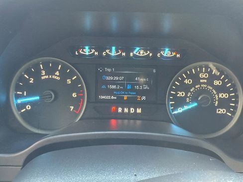 Used 2019 Ford F150 XLT w/ Equipment Group 302A Luxury AWD/4WD image 15
