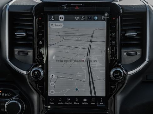 New 2026 RAM 1500 4x4 Crew Cab image 25