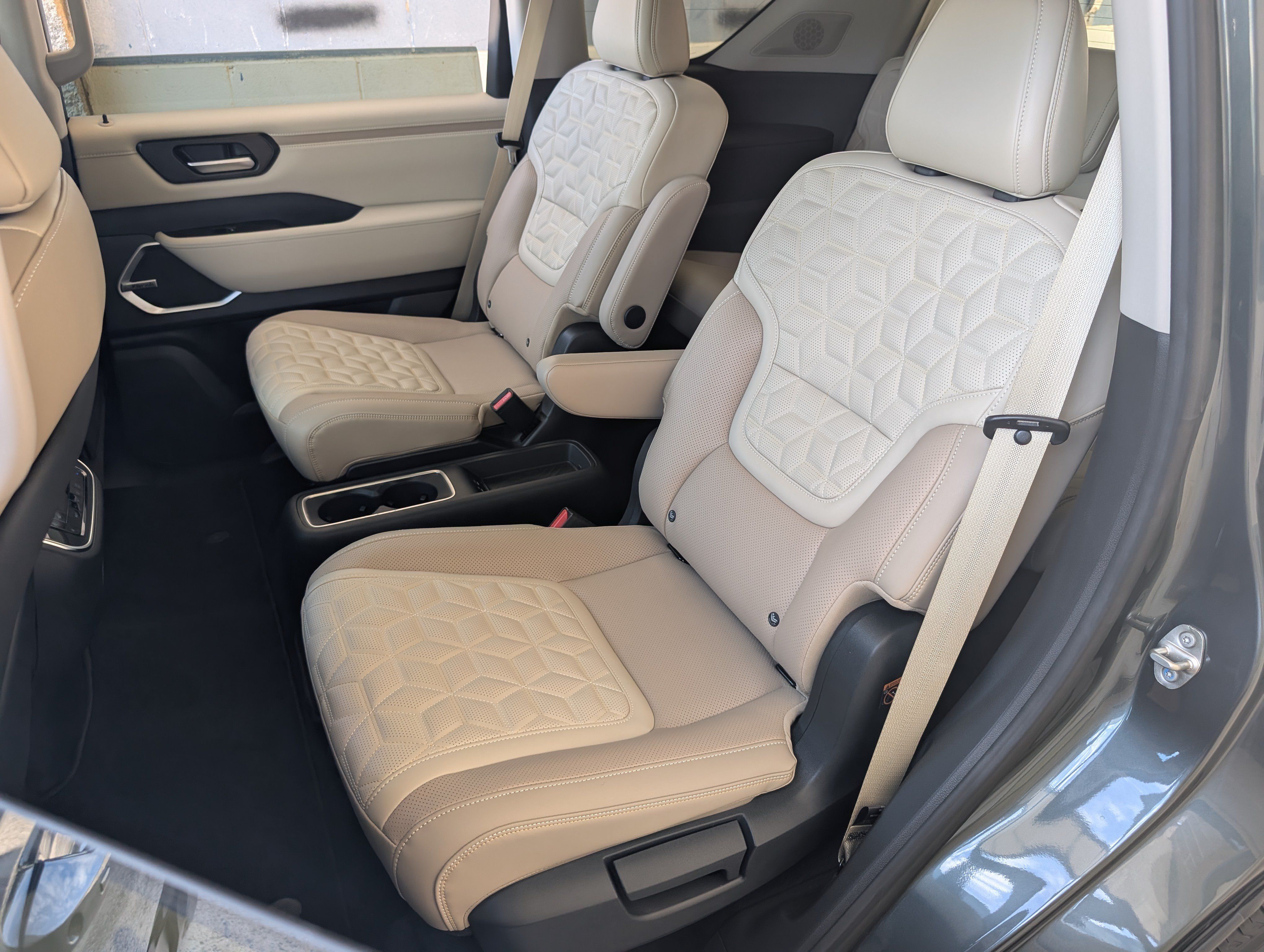 Used 2026 Nissan Armada Platinum RWD image 18