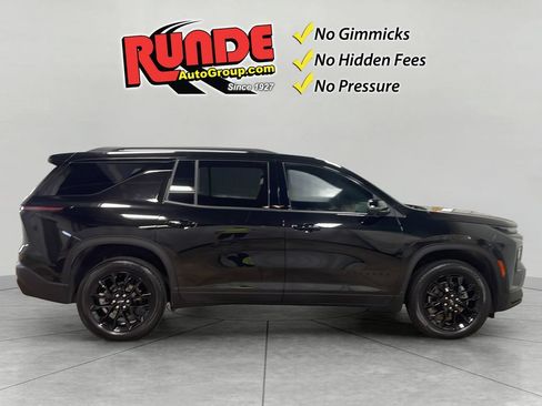 Used 2025 Chevrolet Traverse LT w/ Midnight/Sport Edition AWD/4WD image 7