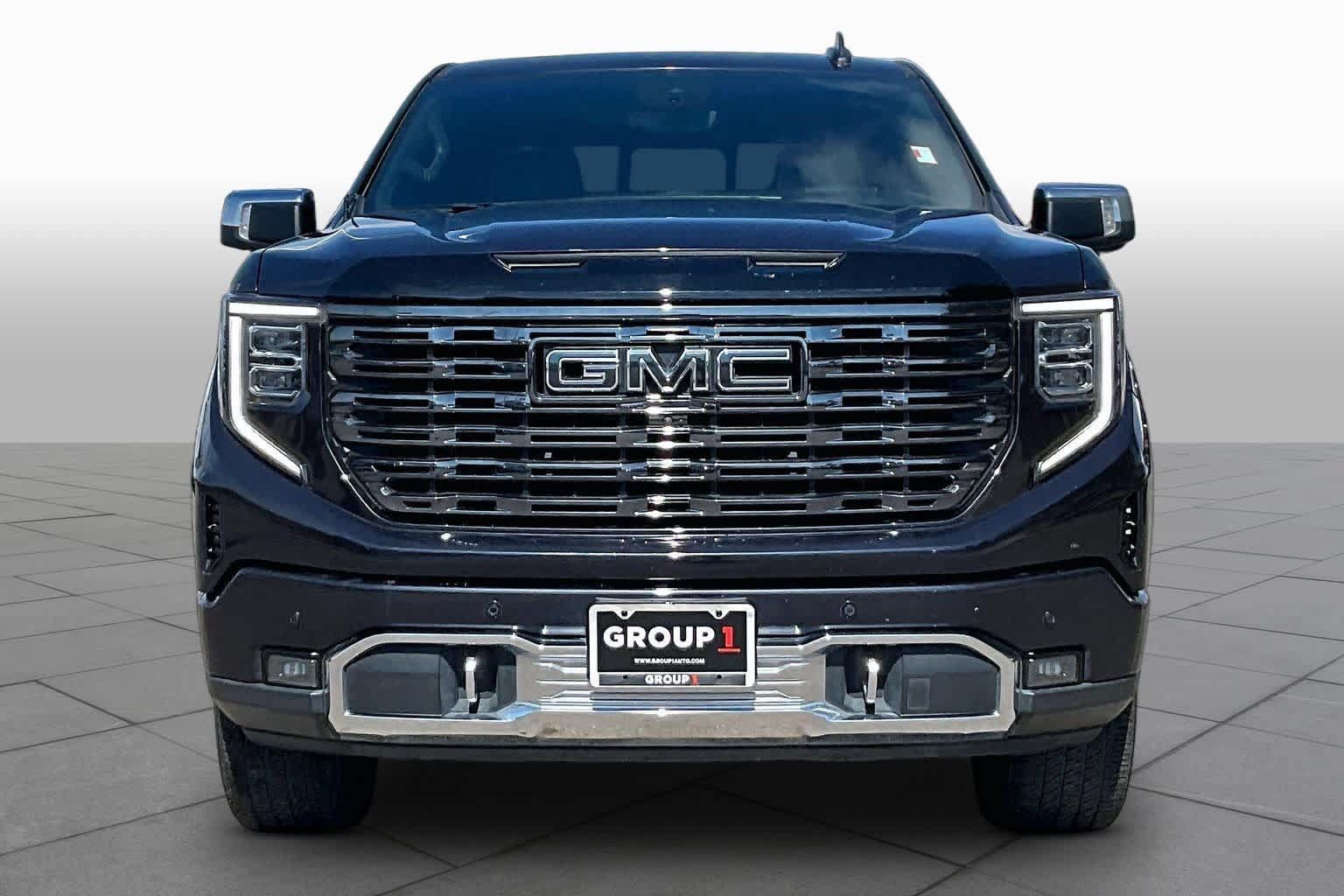 Used 2023 GMC Sierra 1500 Denali Ultimate AWD/4WD image 4