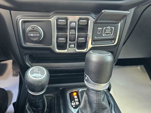 Used 2021 Jeep Wrangler Unlimited Sport image 25