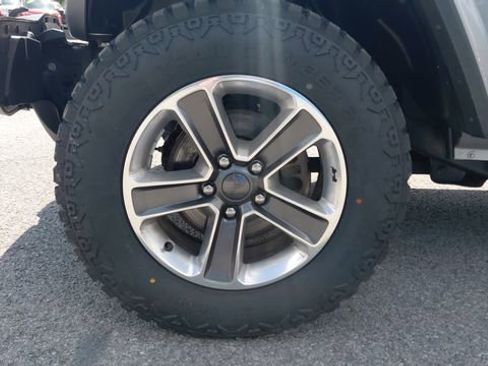 Used 2020 Jeep Wrangler Unlimited Sahara AWD/4WD image 10