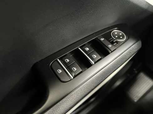 Certified 2024 Kia Soul GT-Line FWD image 16