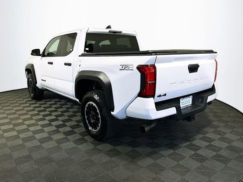 Certified 2025 Toyota Tacoma TRD Off-Road image 6