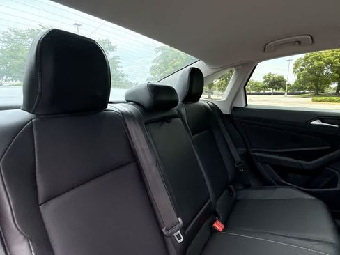 Used 2019 Volkswagen Jetta SE FWD image 26