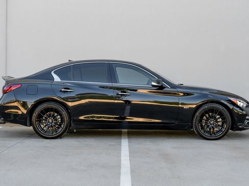 Used 2019 INFINITI Q50 Luxe w/ Essential Package (3.0T Luxe) image 3