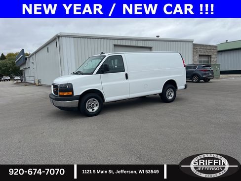Used 2022 GMC Savana 2500 Work Van w/ Driver Convenience Package image 1