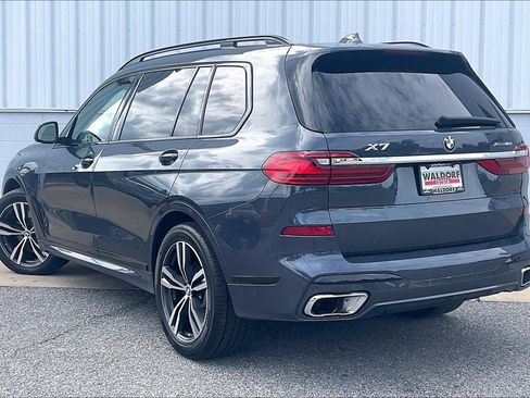 Used 2022 BMW X7 xDrive40i w/ M Sport Package AWD/4WD image 15