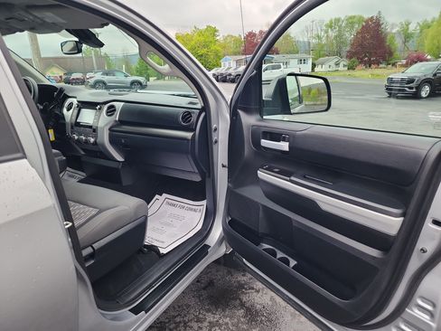 Used 2019 Toyota Tundra SR5 AWD/4WD image 27