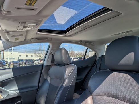 Used 2013 Lexus IS 350 w/ Luxury Plus Pkg Value Edition image 14