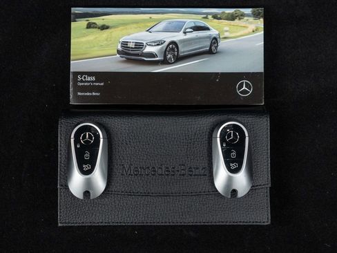 Used 2023 Mercedes-Benz S 580 4MATIC Sedan w/ AMG Line image 64