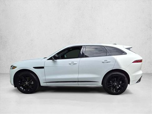 Certified 2026 Jaguar F-PACE R-Dynamic S AWD/4WD image 9