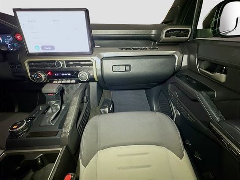 Used 2024 Toyota Tacoma TRD Sport w/ TRD Sport Upgrade Package image 31