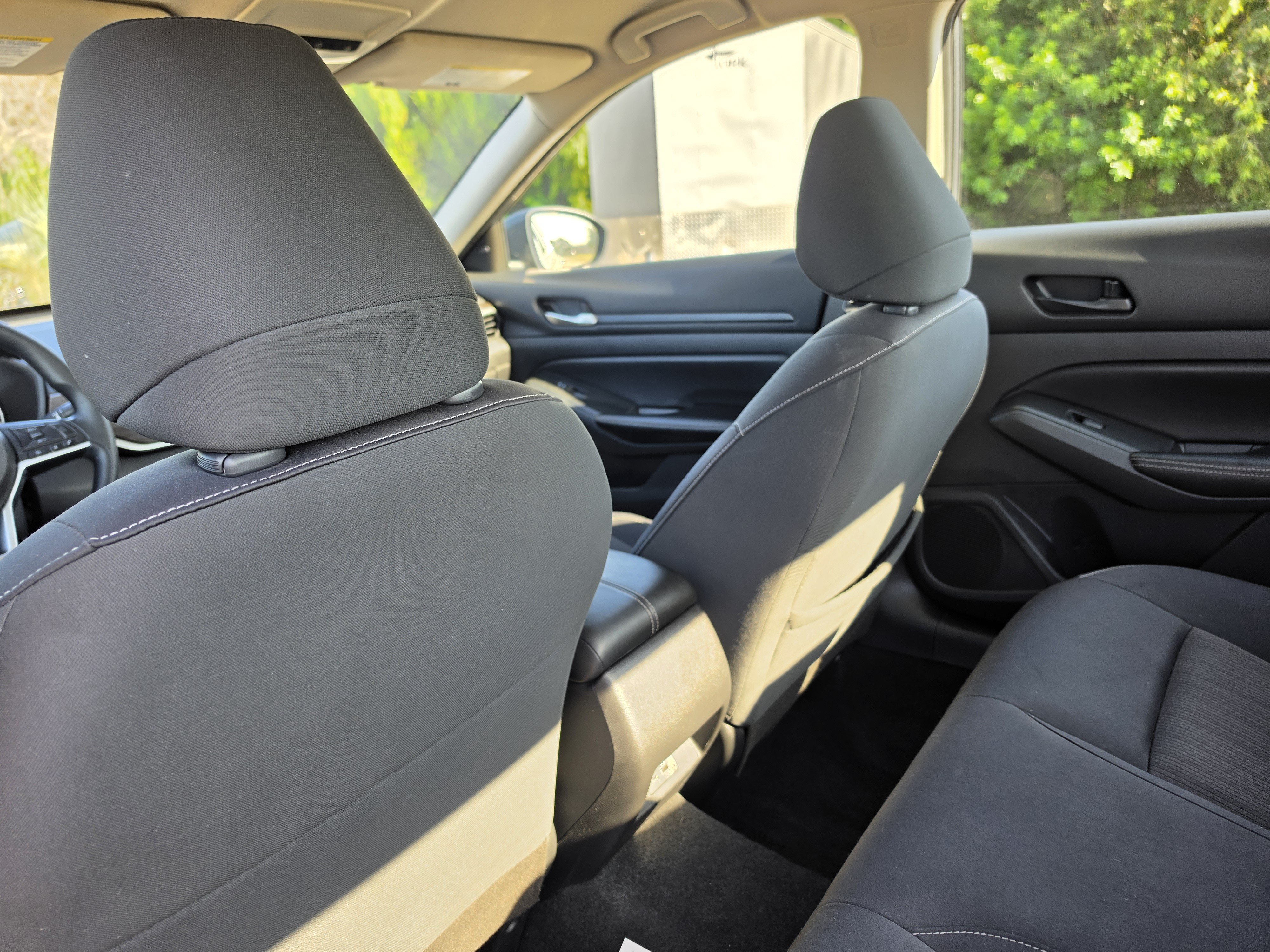 Used 2024 Nissan Altima 2.5 SV FWD image 11