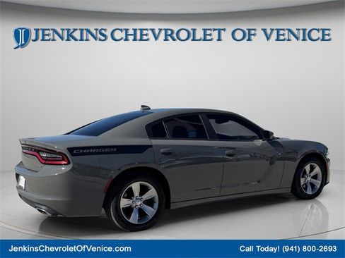 Used 2018 Dodge Charger SXT Plus image 4