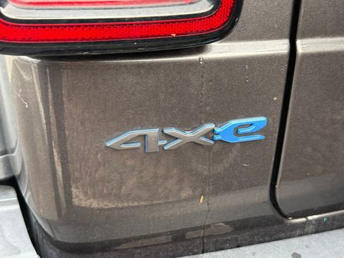 Used 2023 Jeep Wrangler Unlimited image 10