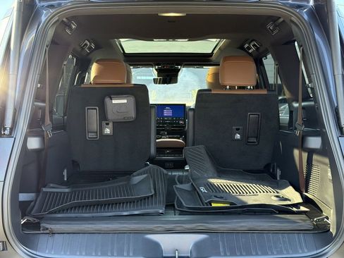 Used 2024 Lexus GX 550 w/ Accessory Package (Z1) AWD/4WD image 16