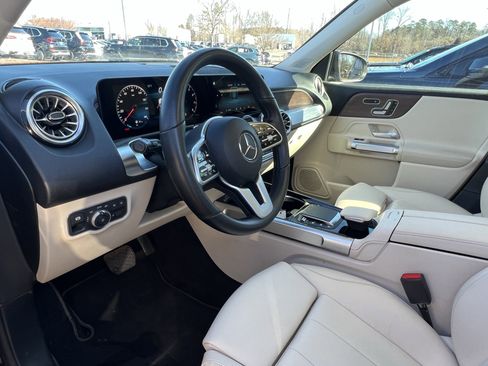 Used 2023 Mercedes-Benz GLB 250 image 17